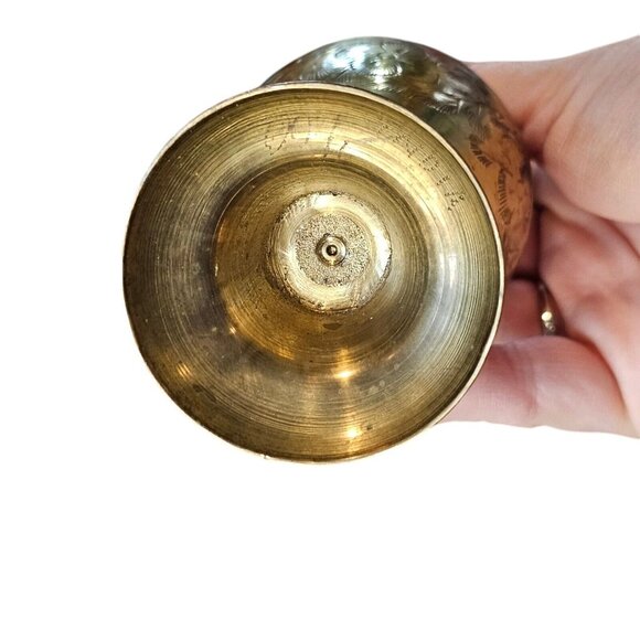 Vintage Brass Bud Vase Etched‎ Flowers India 8 Inches Patina Gold Metal Decor - Picture 8 of 10